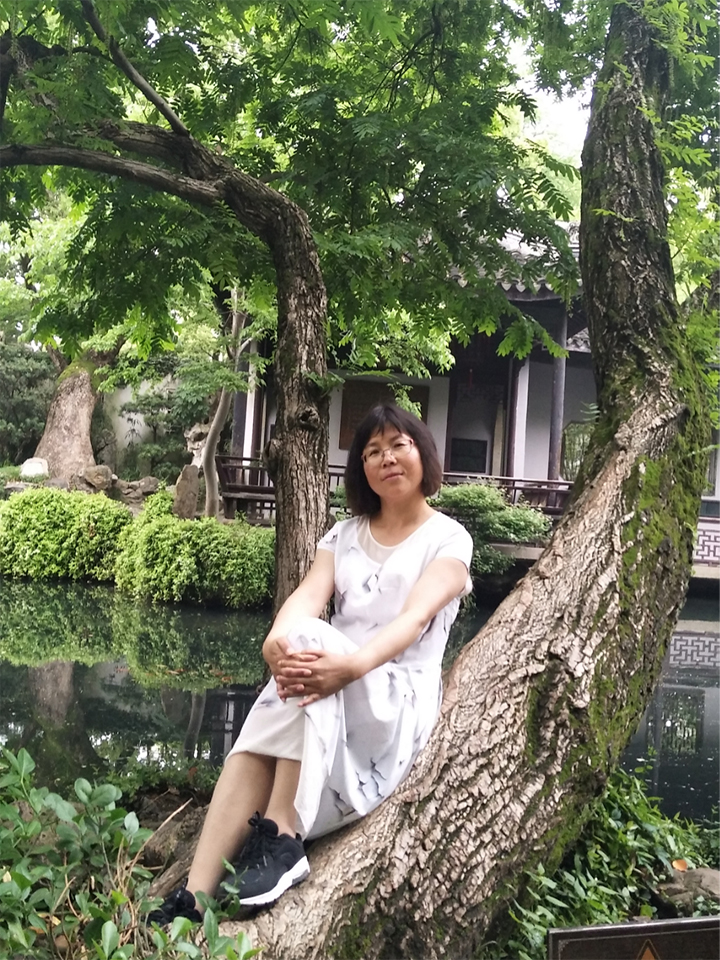 周荣香.jpg
