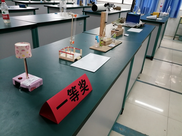 玩中学学中玩物理教研组组织物理模型设计制作比赛活动