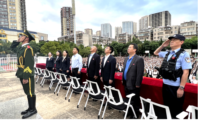 新迎旌旗映朝日 立人薪火启华章  ||2025年秋季学期新迎中学开学典礼